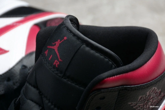 554724-066 Bred Mid  Jordan Toe Air 1 0818